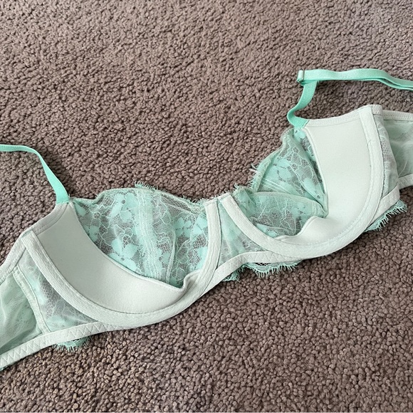 Victoria’s Secret Dream Angels Unlined Bra - Picture 6 of 7